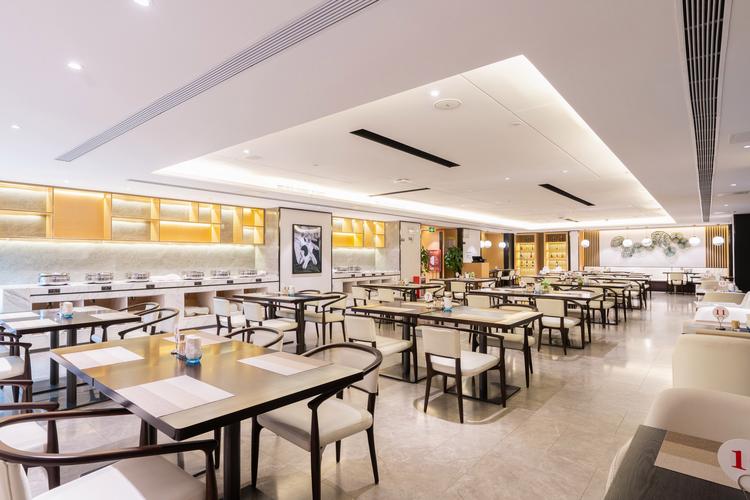 彭炎标,公司经营范围包括:酒店管理;餐饮管理;企业管理